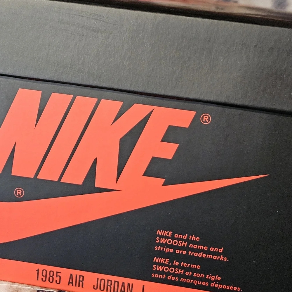 NIKE - Picture 15 of 16